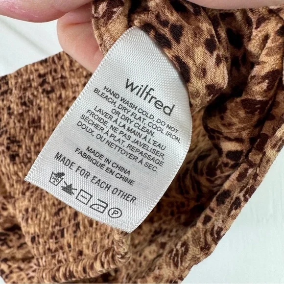Aritzia Wilfred Penelope Leopard Print Tie Shoulder Smocked Back Camisole Tank - Picture 8 of 8